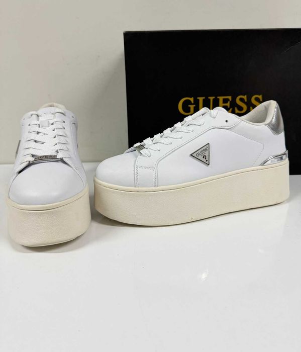 Guess Willen platform