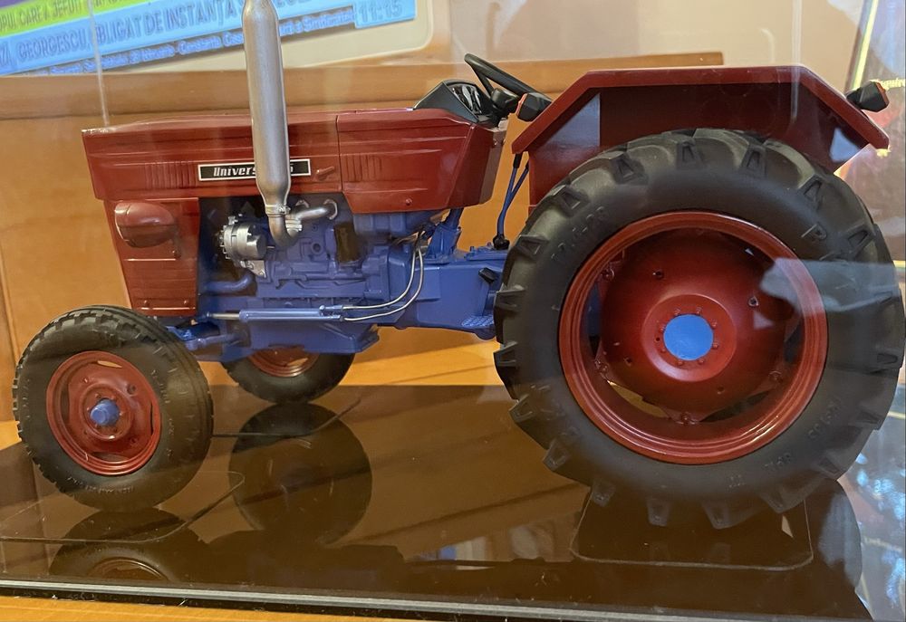 Macheta tractor UTB 445