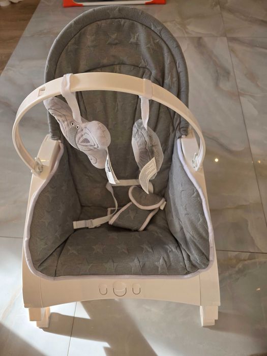 Люлка-шезлонг Lorelli Alex Silver, с масичка, вибрации и музика, сив
