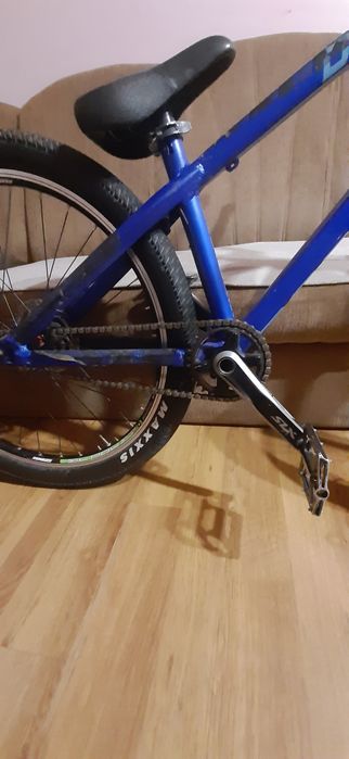 Dirt jumper dartmoor 26 player