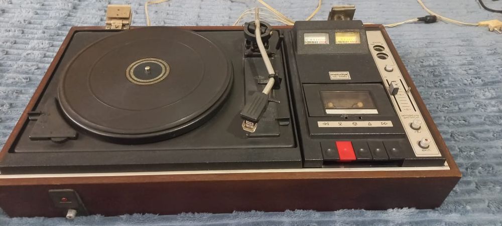 Касетно виниловый проигрыватель
