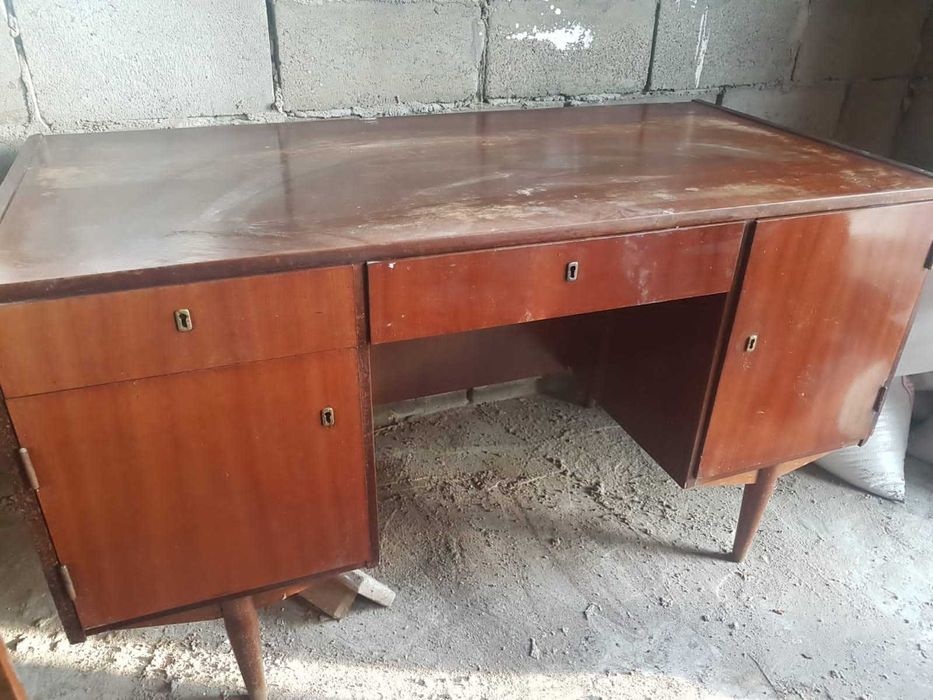 Продам письменный стол