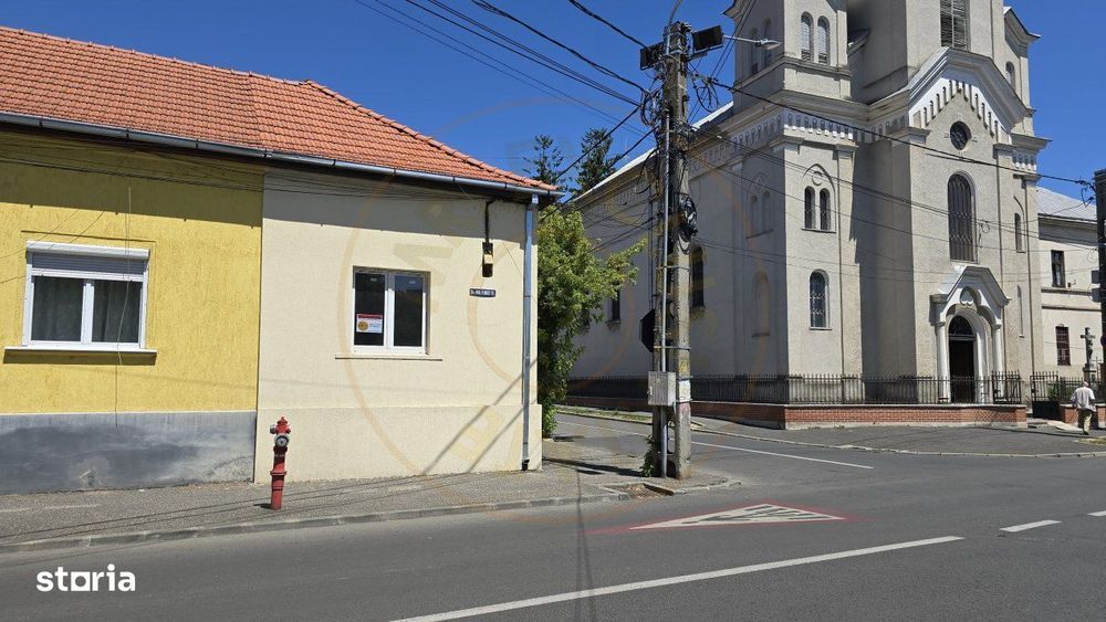 De Vanzare Casa 2 camere P-ȚA Mica