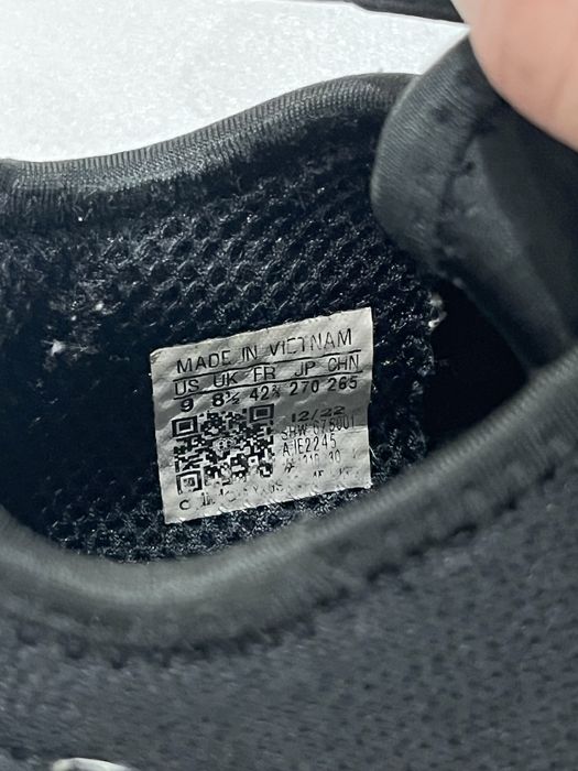 Продавам обувки adidas asics