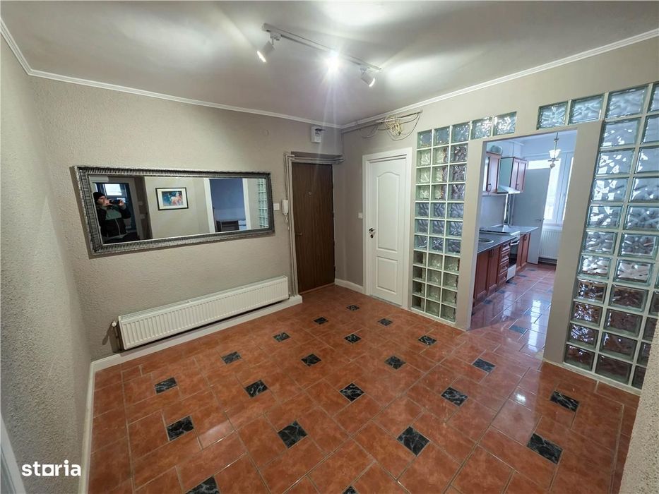 Apartament 3 camere, UMF, 2 bai, Ultracentral, renovat complet,Targu M — fotografia 3