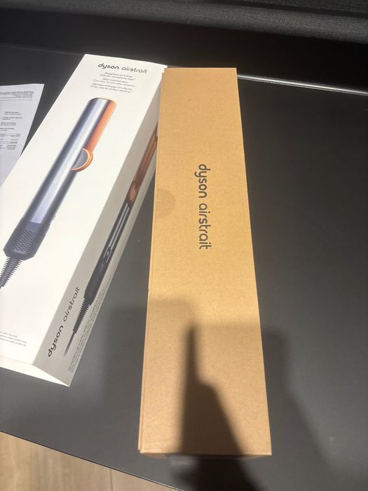 Dyson Airstrait Nou