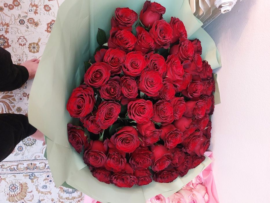 Продам букеты Роз по 51 шт.