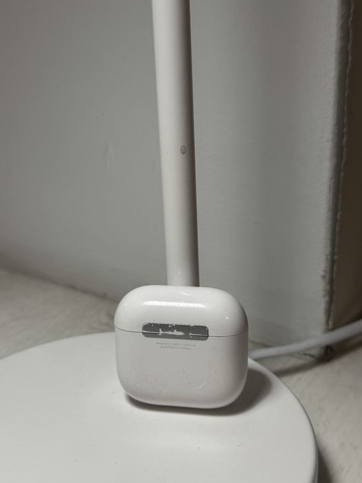 Продам AirPods 4 (ANC)