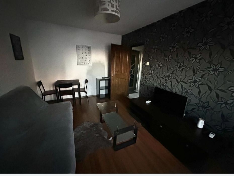 Vând apartament cu 2 camere in oraș Deta