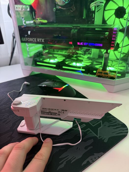 Suport placa video ROG Herculix