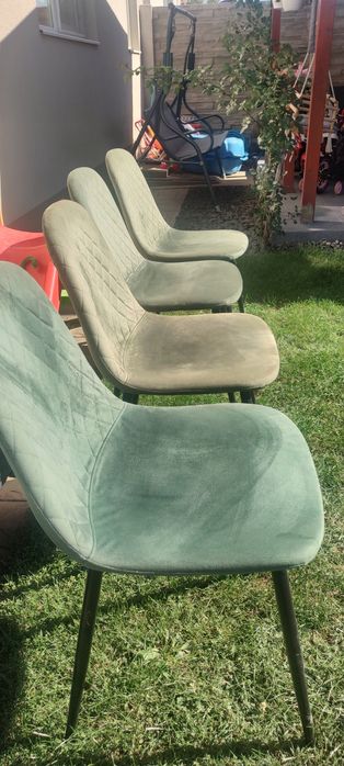 Vând set de 4 scaune bucătărie/living verde smarald