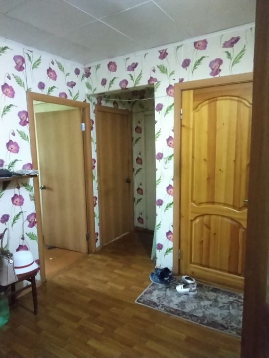 Продам 4 ех комнатную квартиру