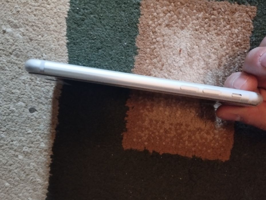 iPhone 8 64 GB Batareyka 100% usilenniy