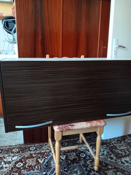 Кухненски модулни шкафове- 2 броя.