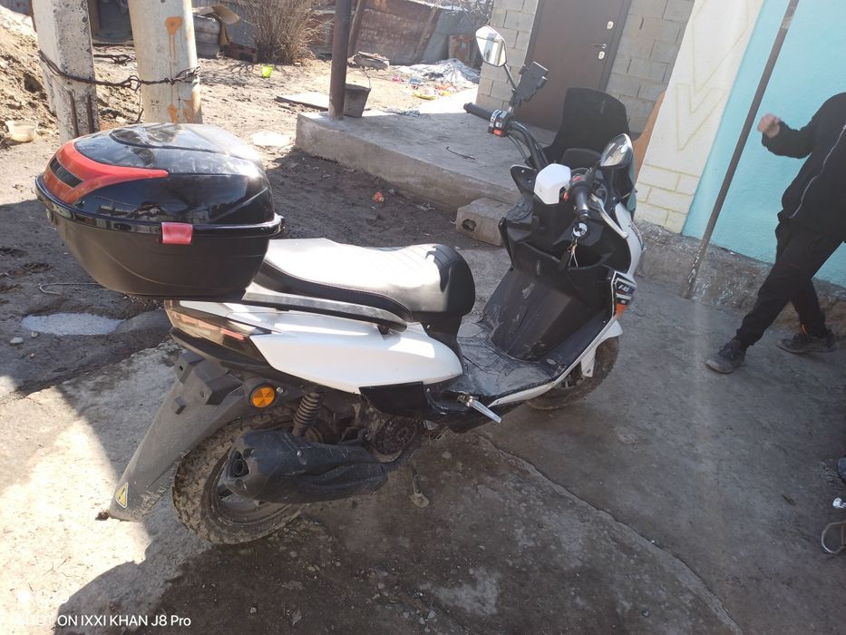 Продам Скутер Макси лия