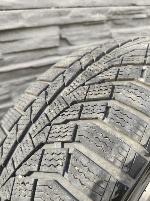 Cauciucuri de vanzare