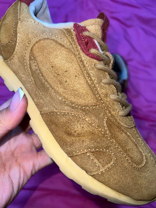 Продается бренд Зара обувь  кроссовки хорошим состояни