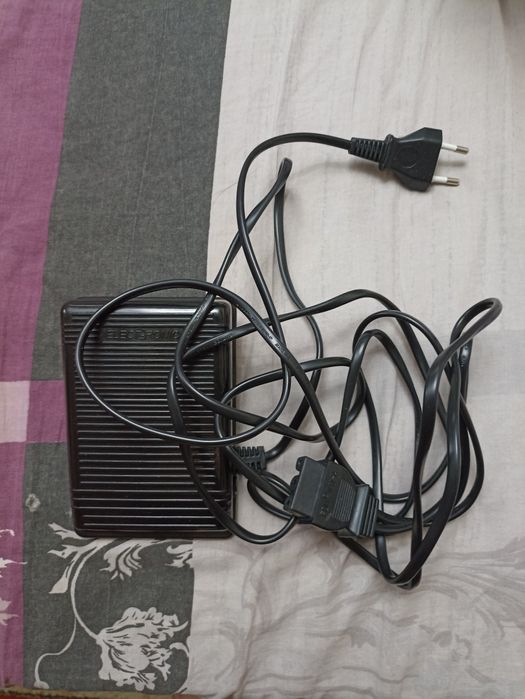 Продам швейную машинку Singer