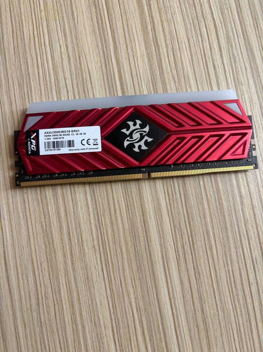 Vand 8gb ram 3000Mhz Adata XPG RGB