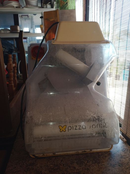 Професионални уреди за хлебни изделия и пици