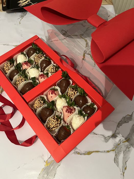 Клубника в шоколаде Астана