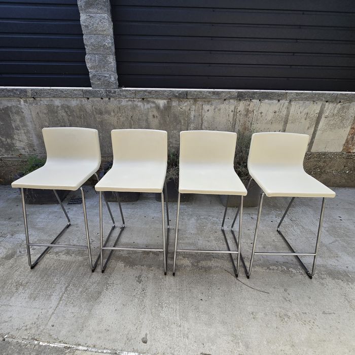 Set 4 scaune înalte moderne pentru bar/bucatarie-stare foarte buna