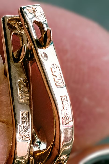 Бриллианты, Жёлтое золото