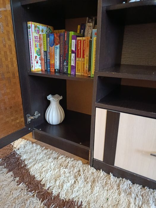 Продам стенку 15 000 тенге.