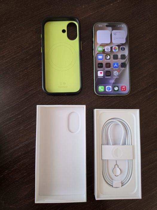 iPhone 17 256 gb в идеал. сост. + чехол + защита на экран