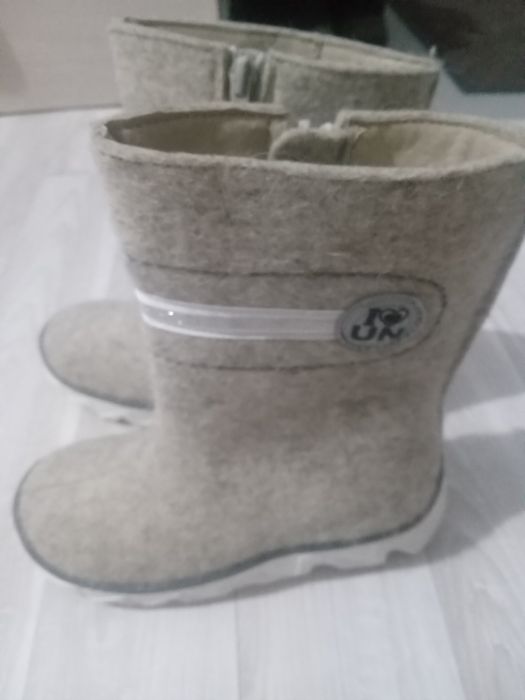 Продам детские валенки