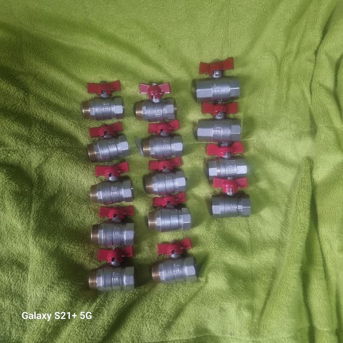 Vand lot robineti trecere de 3/4"si 1"