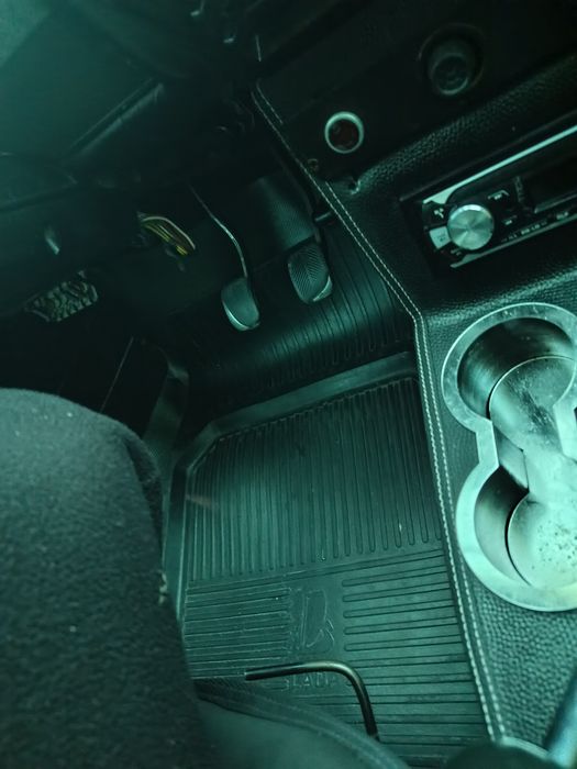 Vaz 2106 Jiguli radnoy petno bor