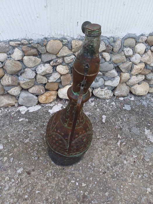 Старинен огромен ибрик