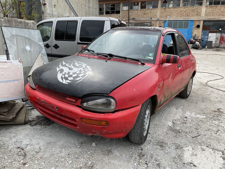 Mazda 121 1.3 16v На Части