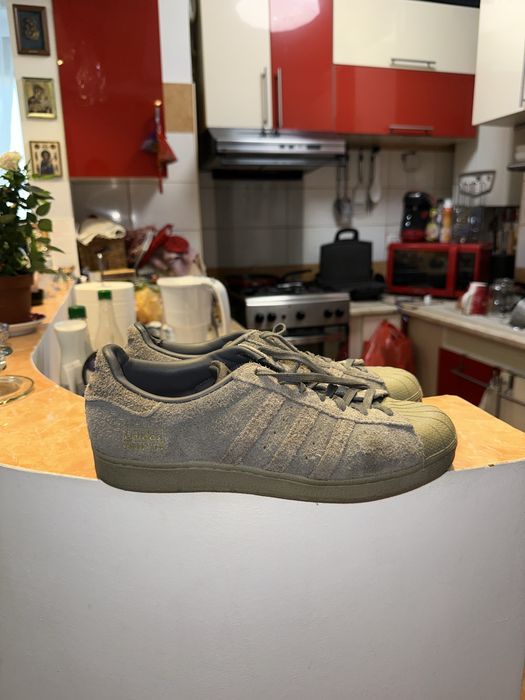 Vand urgent adidas superstar 42,5