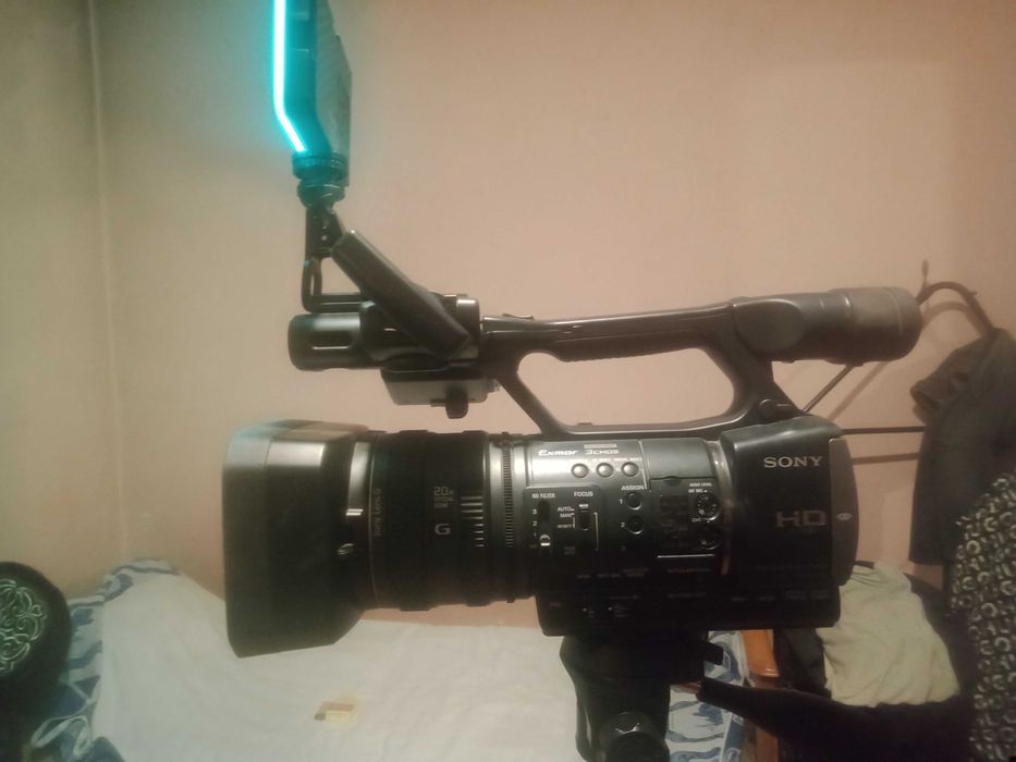 Sony HDR AX 2000