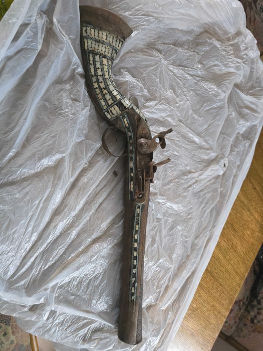 Стара пушка или пистолет.