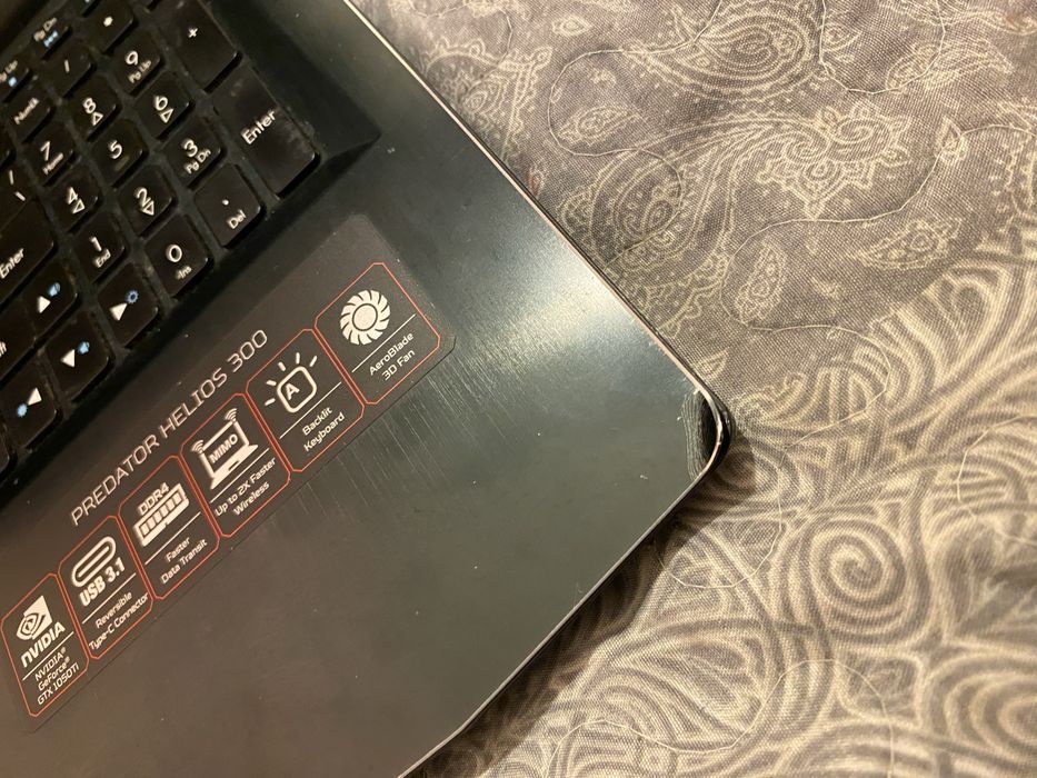 Продам нотбук Predator helios300slim