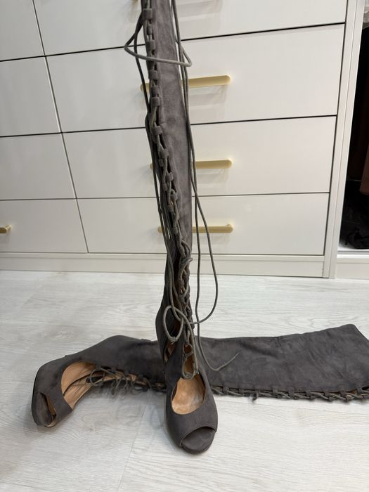 Сапоги, босоножки.