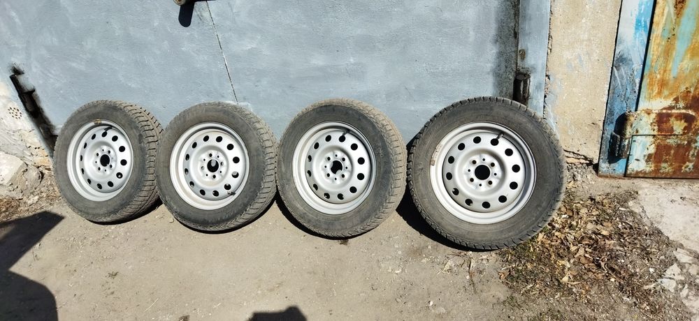 Продам диски с резиной ВАЗ.
