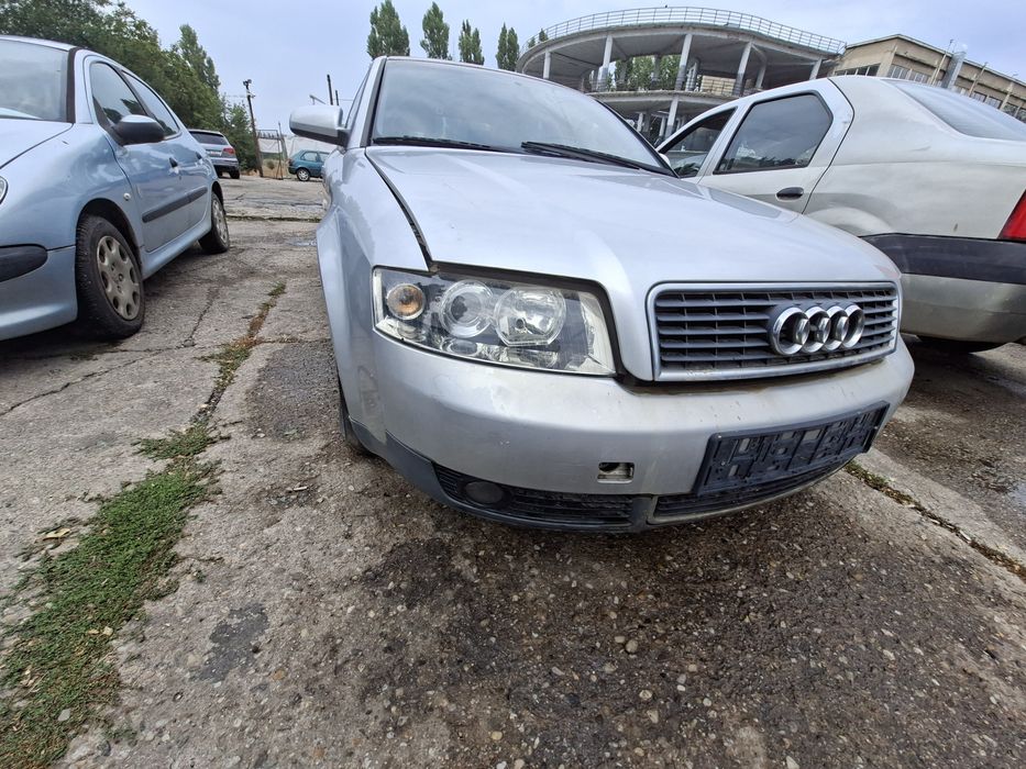 Dezmembrez Audi A4 B6 1.9D 2.0 B 2002