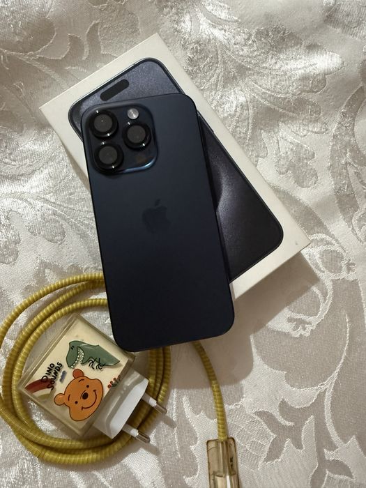 iPhone 15 pro, синий