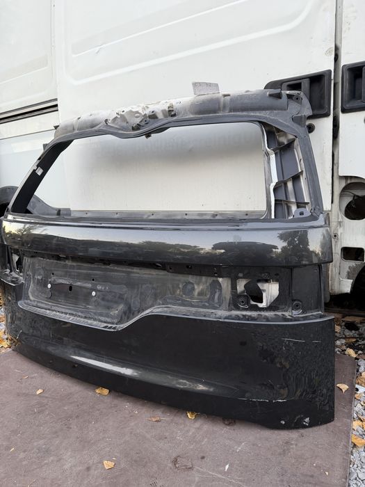 Капак Range Rover Discovery 5 L462 2020 год.-