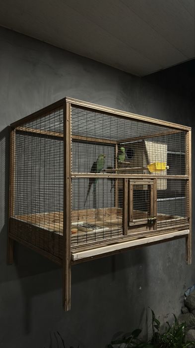 Клетка для крупных попугаев