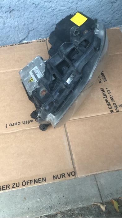 Far dreapta  VW Touran 2007-2010 Bi-Xenon
