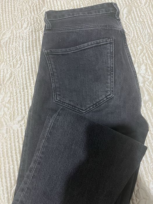 Джинсы по 2000тг каждая