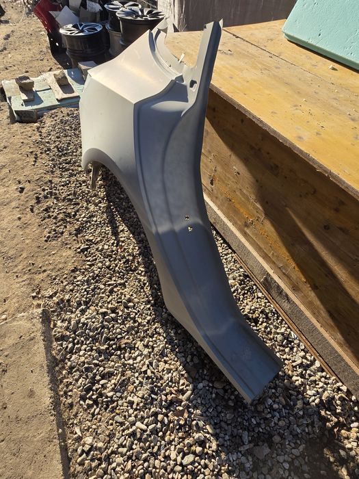 Tesla Model 3 заден десен панел калник