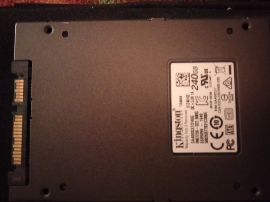 Продам ssd 240gb срочно