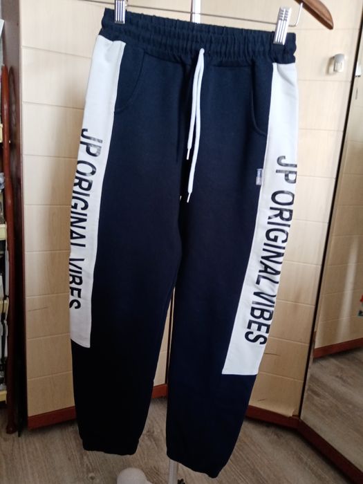 Продам брюки спортивные