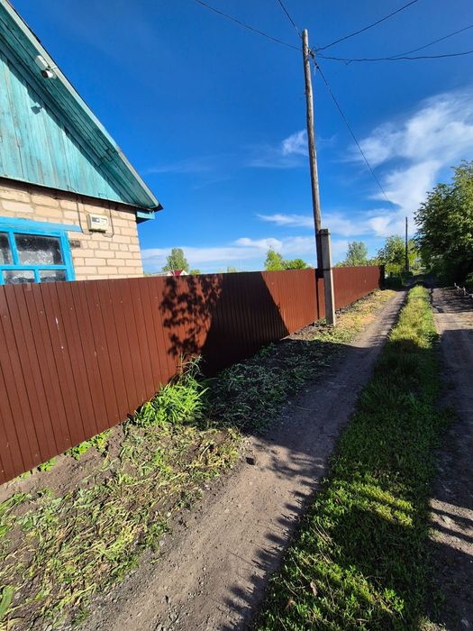 Продам Дачу с железным забором